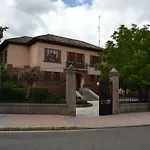 Villegas מלון