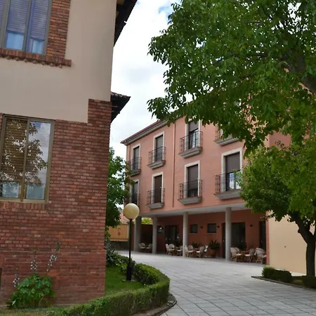 Villegas 3* Valencia de Don Juan