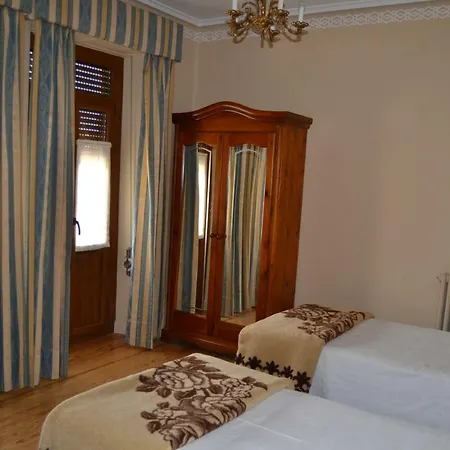 Hotell Villegas 3*